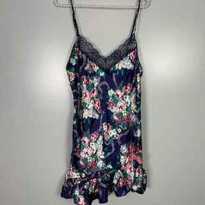 Vintage 90s floral lingerie ruffle bow chemise